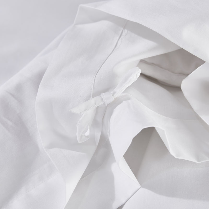 Súprava obliečok zo 100% bavlny s bodkovanou výšivkou 300TC Súprava obliečok zo 100% bavlny s bodkovanou výšivkou 300TC