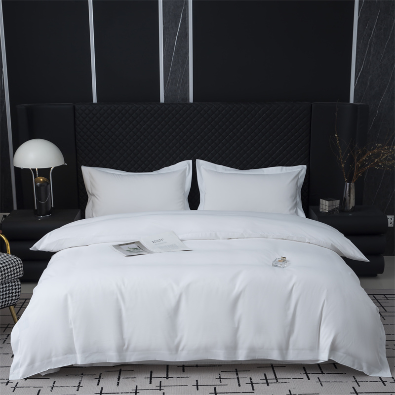 Súprava posteľnej bielizne zo 100 % polyesteru 135 g/m2 pre ekonomický hotel Súprava posteľnej bielizne zo 100 % polyesteru 135 g/m2 pre ekonomický hotel