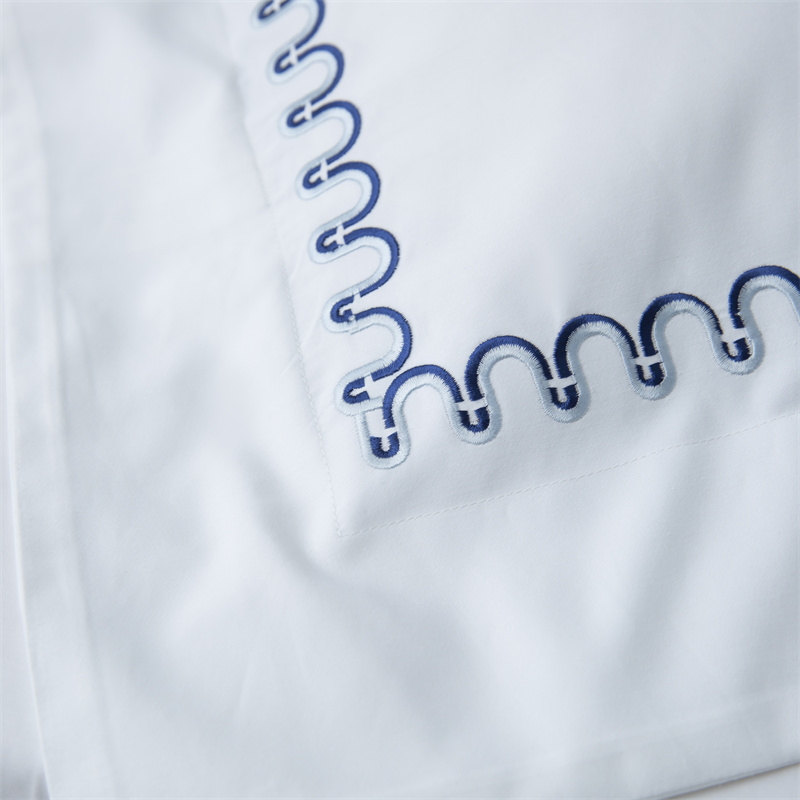 Súprava obliečok z bavlneného saténu s novým vzorom na vyšívanie 500TC Súprava obliečok z bavlneného saténu s novým vzorom na vyšívanie 500TC