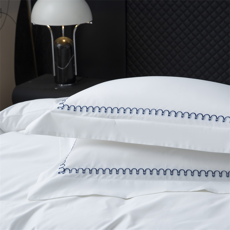 Súprava obliečok z bavlneného saténu s novým vzorom na vyšívanie 500TC Súprava obliečok z bavlneného saténu s novým vzorom na vyšívanie 500TC