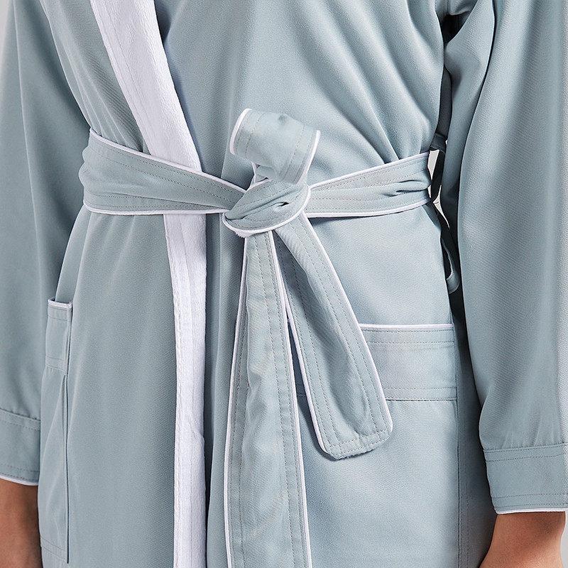Dvojvrstvový päťhviezdičkový hotelový župan s šatkovým golierom pre dospelých Dvojvrstvový päťhviezdičkový hotelový župan s šatkovým golierom pre dospelých