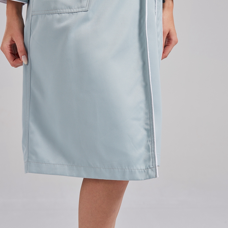 Dvojvrstvový päťhviezdičkový hotelový župan s šatkovým golierom pre dospelých Dvojvrstvový päťhviezdičkový hotelový župan s šatkovým golierom pre dospelých