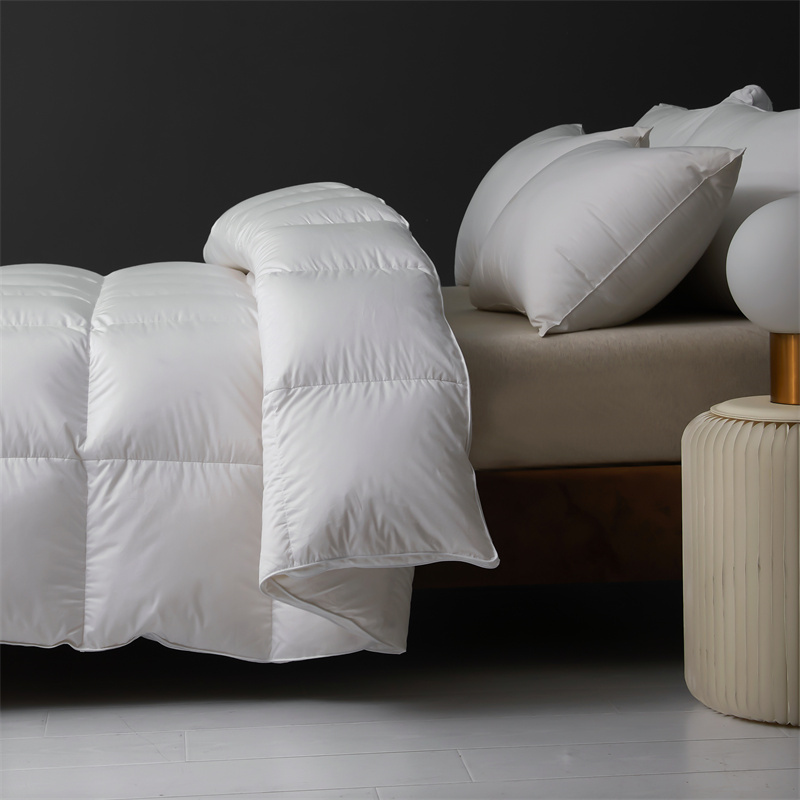 Prikrývka z peria z jemného peria na zimu Prikrývka z peria z jemného peria na zimu