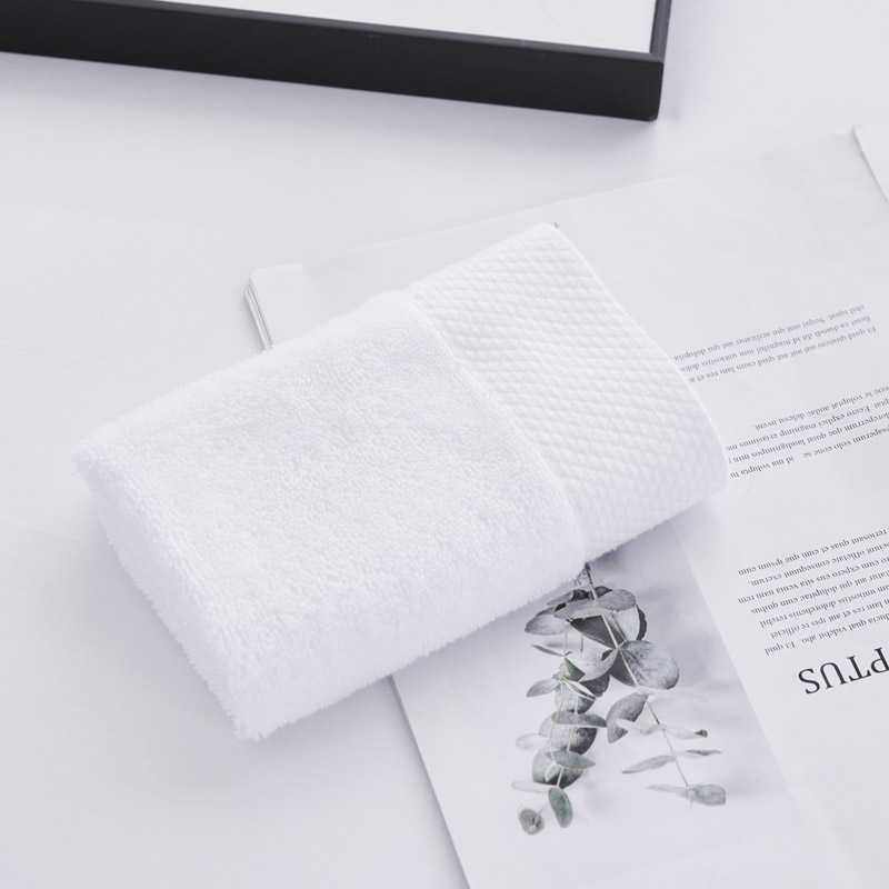 Biela osuška Jacquard Border Hotel Biela osuška Jacquard Border Hotel