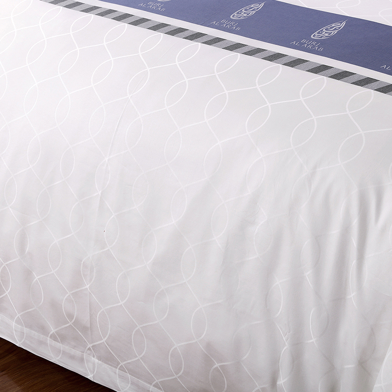 Priadza zafarbená na mieru s logom 100% bavlna Priadza zafarbená na mieru s logom 100% bavlna